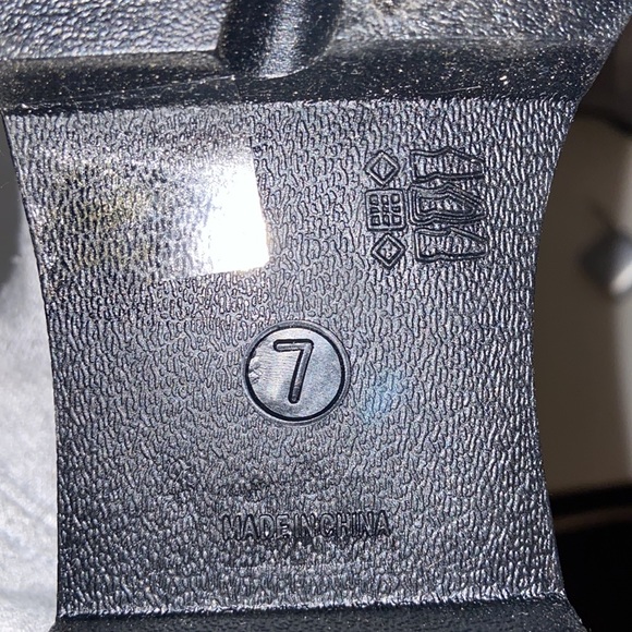 Boots - Picture 6 of 6